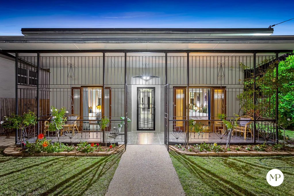 27 Glencoe Street, The Range, QLD 4700