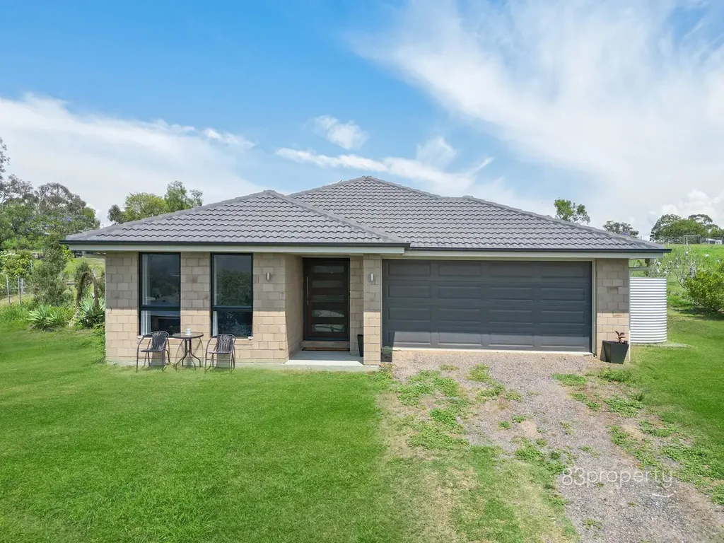 Hatton Vale 4 Bedroom Stunning Home, Elevated Position & Beautiful Outlook!