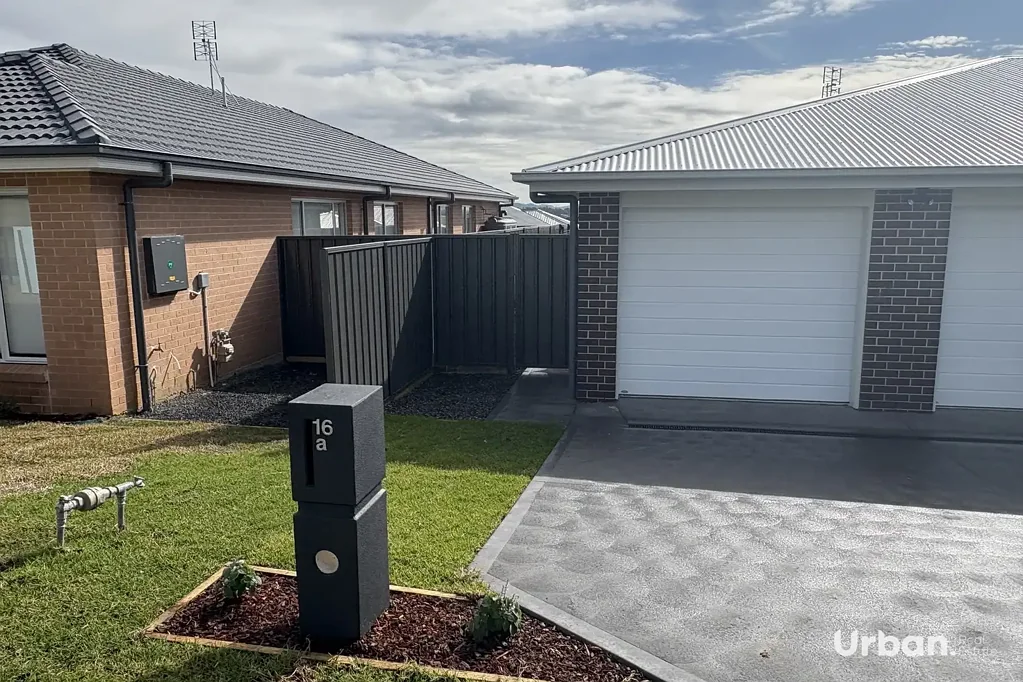 Two Bedroom Granny Flat In Gillieston Heights!