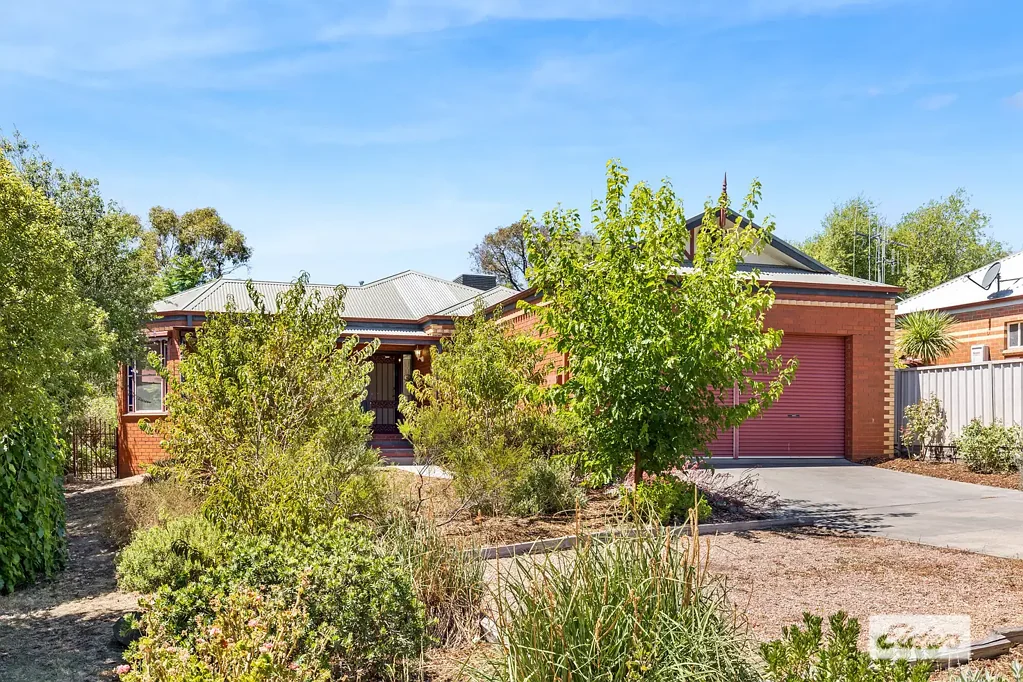 9 Ausfeldii Drive, Spring Gully, VIC 3550