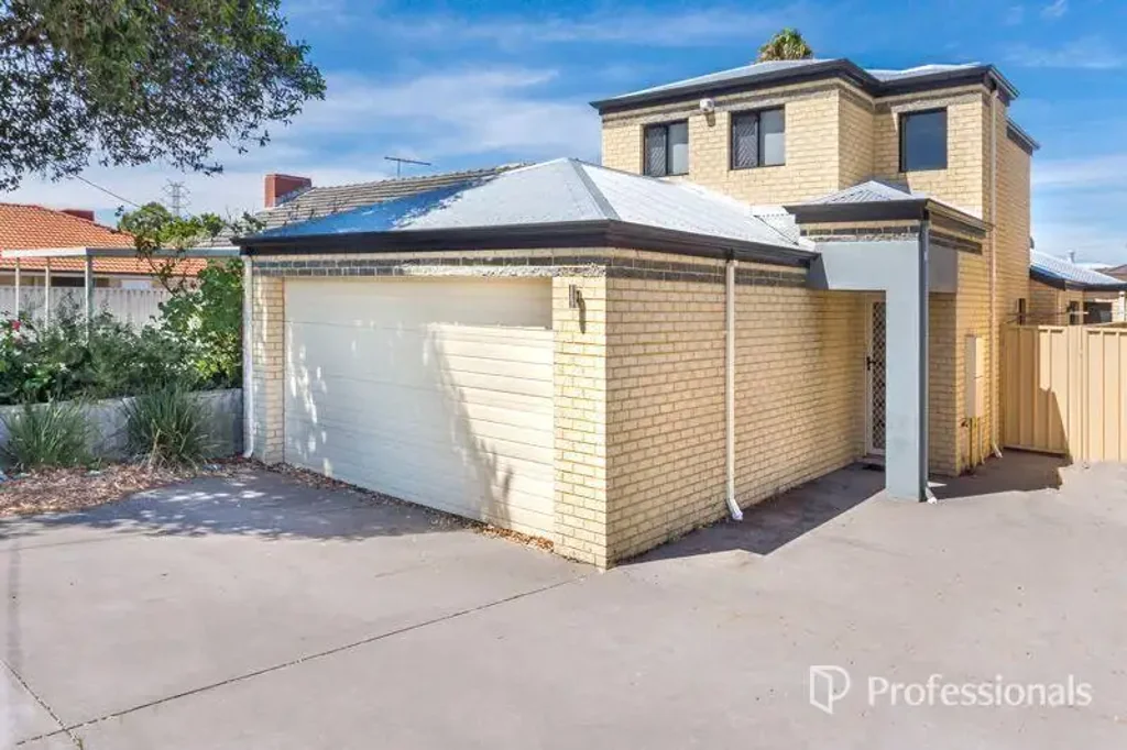LUXURY STUDENT ACCOMMODATION - Male ONLY house
