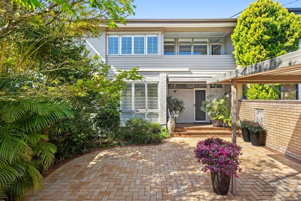 Maroubra 3ਬੈੱਡਰੂਮ Coastal Haven With Tranquil Gardens In A Prized Cul-de-sac Moments To Maroubra Beach