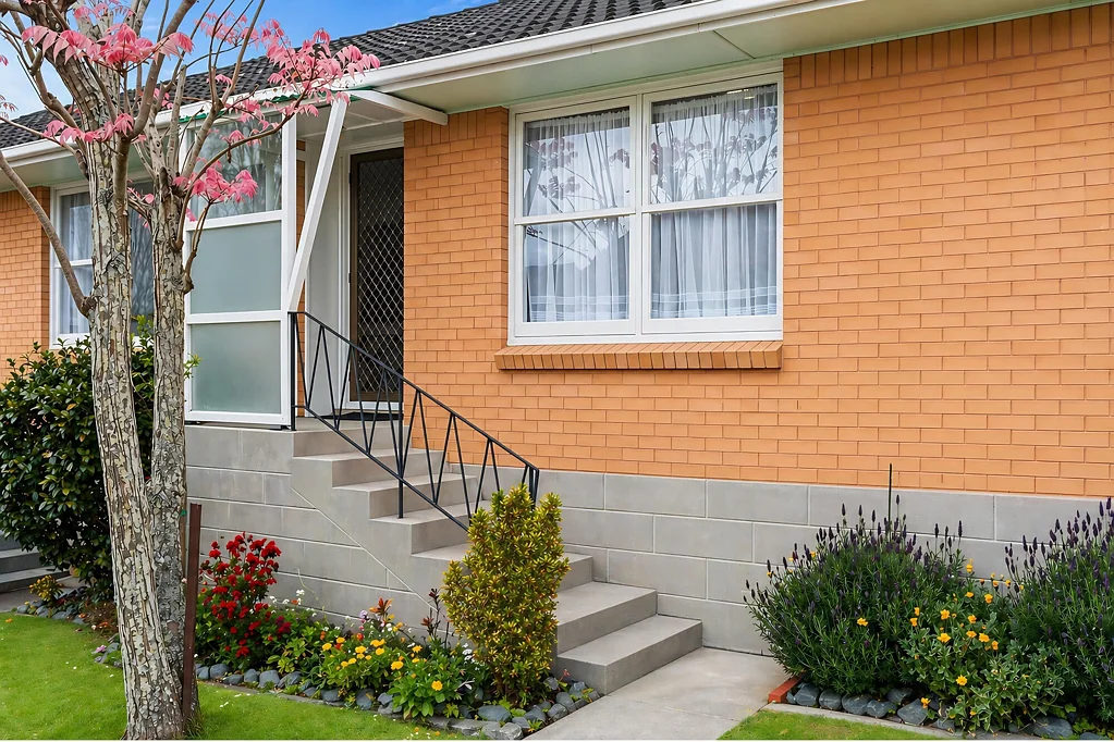 Milford 2 Slaapkamer BRICK, SINGLE LEVEL & MOVE-IN READY!
