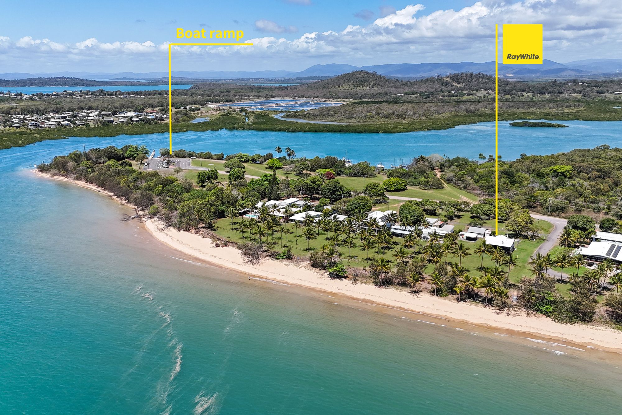 134 THE ESPLANADE, GRASSTREE BEACH QLD 4740, 0 rūma, 0 rūma horoi, House