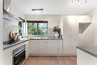17a Salem Place, Torbay, Torbay, North Shore City