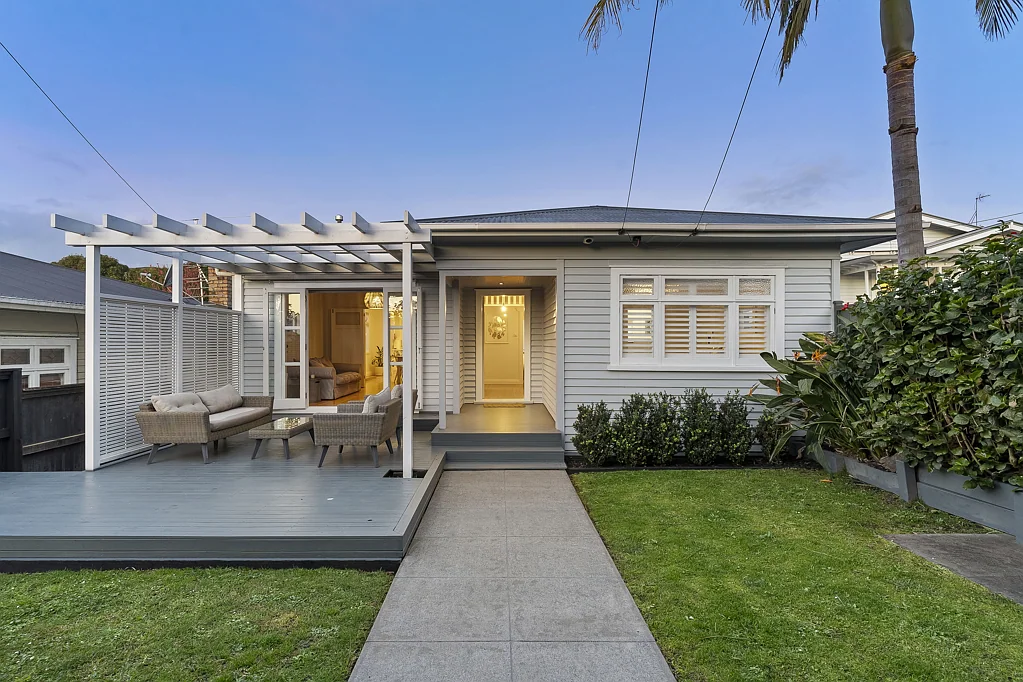 17 Warwick Street, Morningside, Auckland City, Auckland