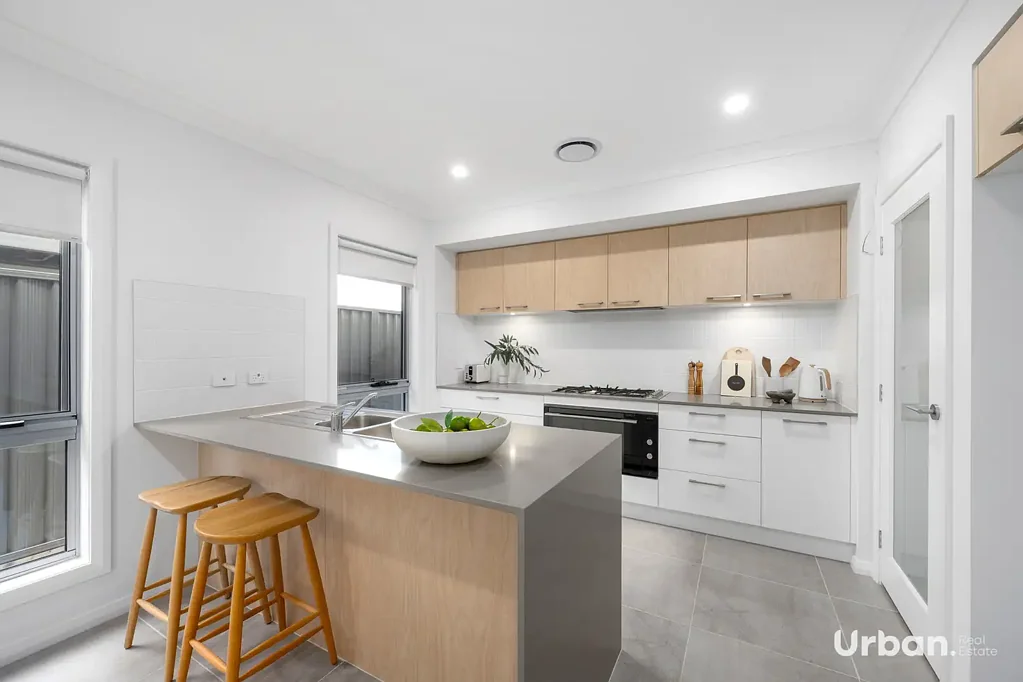 Marsden Park 4Habitaciones Fully Turnkey 4-Bedroom Living in Elara | Low Deposit Home by Complete by McDonald Jones