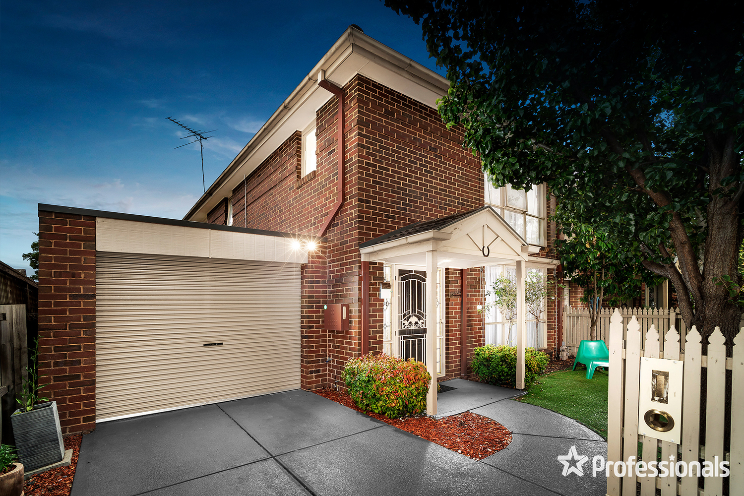 UNIT 1 2-4 STATION ST, MOOROOLBARK VIC 3138, 0 rūma, 0 rūma horoi, Unit