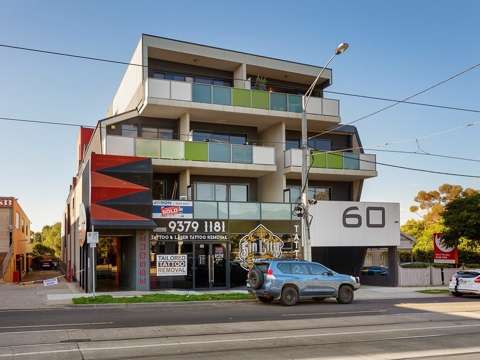 Essendon North 2 Bedroom Stylish, Spacious, and Perfectly Located