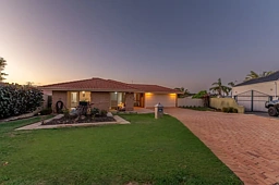 11 Alola Court, Alexander Heights