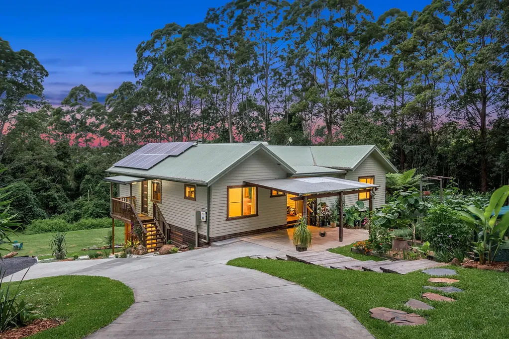 37 Nelson Chase, Tuckombil, NSW 2477