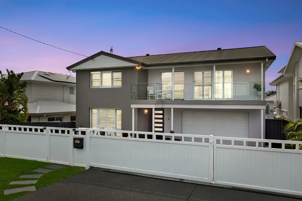 Massive, Entertainer's Style Home in Prime Beachside Location