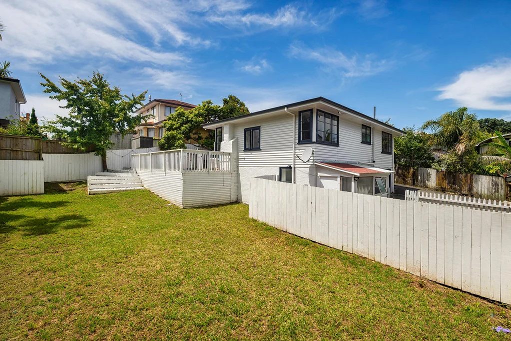 Mount Roskill 3Zimmer Rare & Reconfigured on Richardson Road