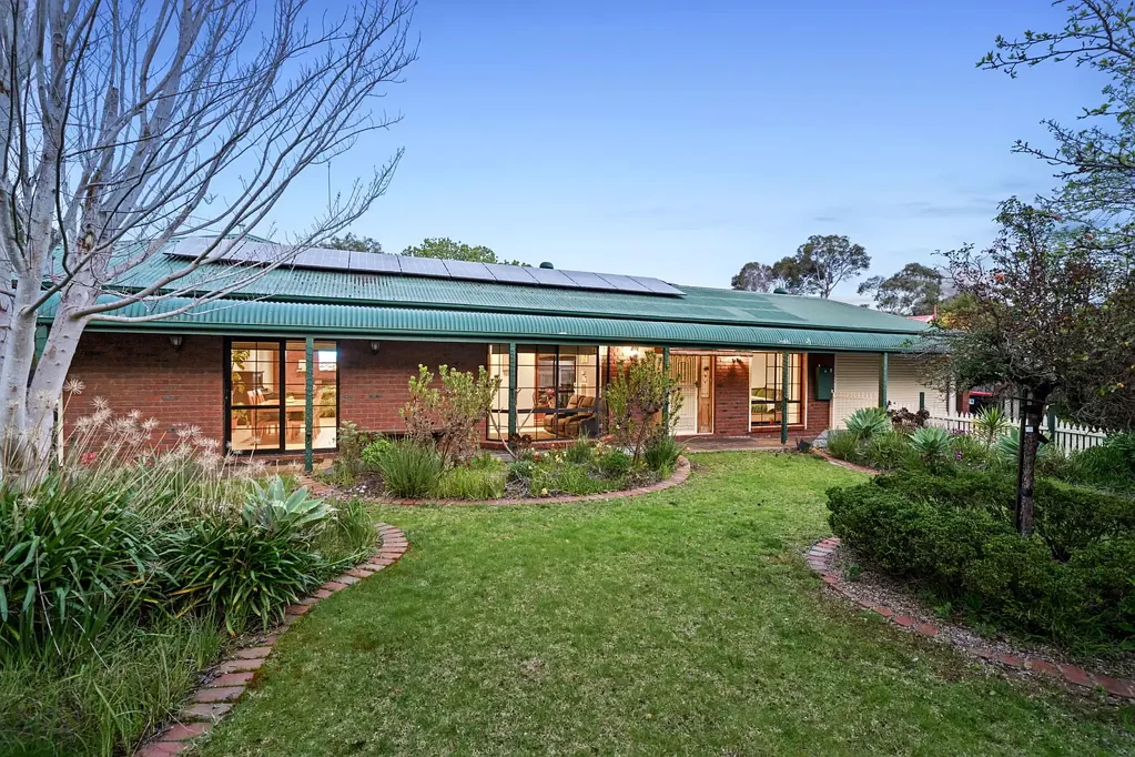Werribee 4房 经典牧场风格住宅，尽显卓越家庭魅力 Classic Ranch Style with Exceptional Family Appeal