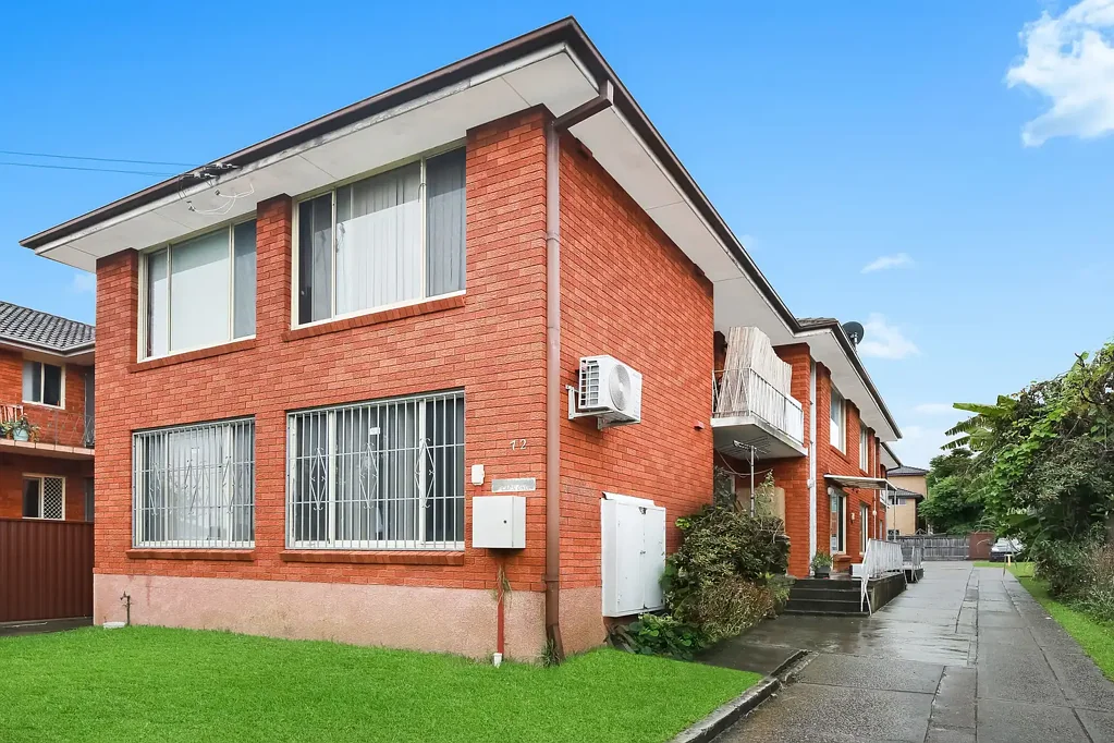 Showcasing stylish and contemporary finishes, this home offers a light filled interior.
