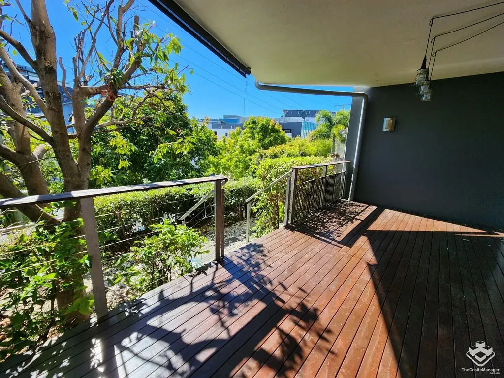 Gorgeous apartment in boutique complex