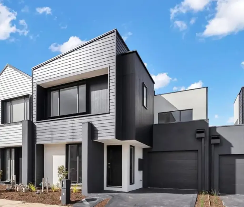 BRAND NEW TOWNHOUSE NOW AVAILABLE FOR RENT