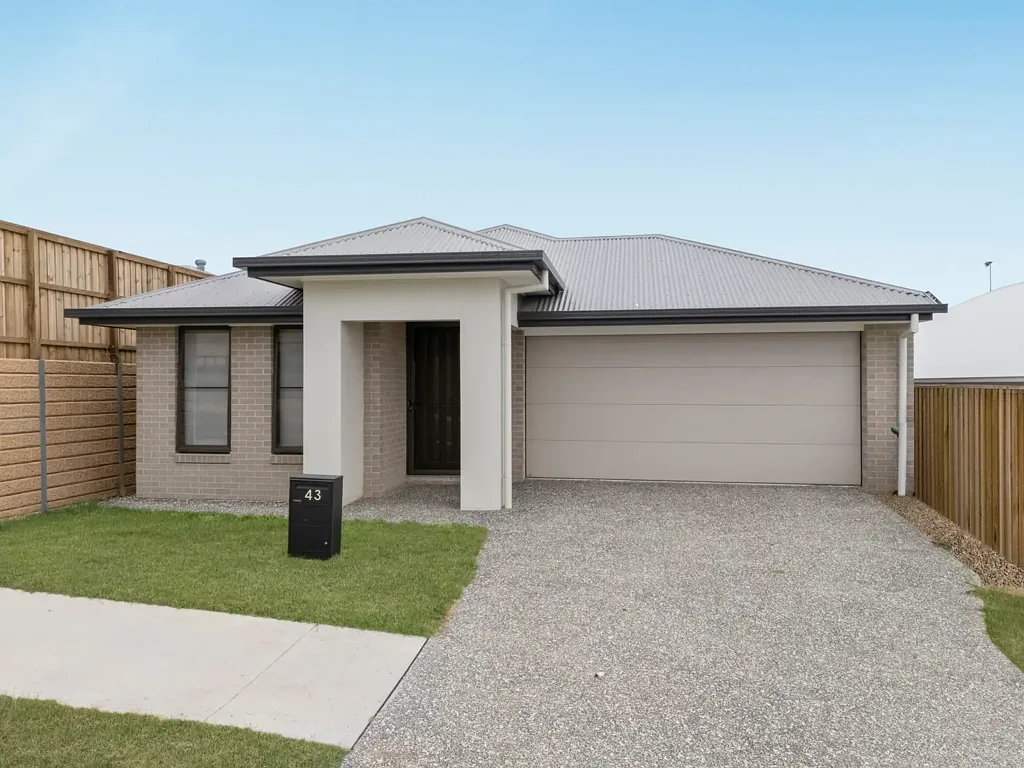 Redbank Plains 4房 宽敞、现代，令人印象深刻 Spacious, Modern & Built to Impress