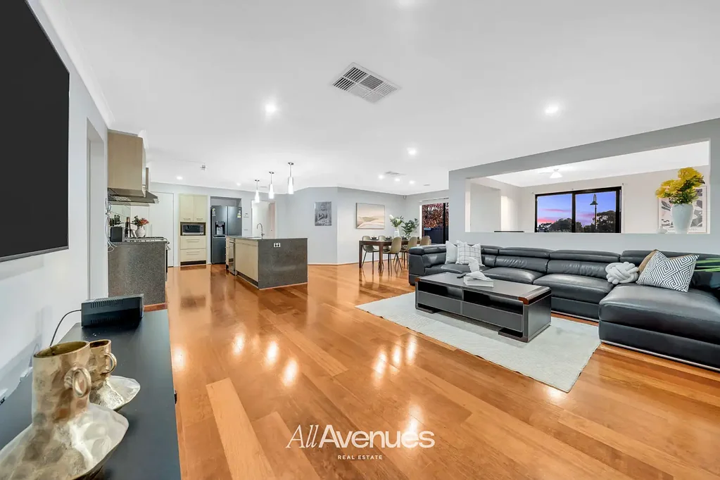 2 Glasshouse Court, Berwick, VIC 3806
