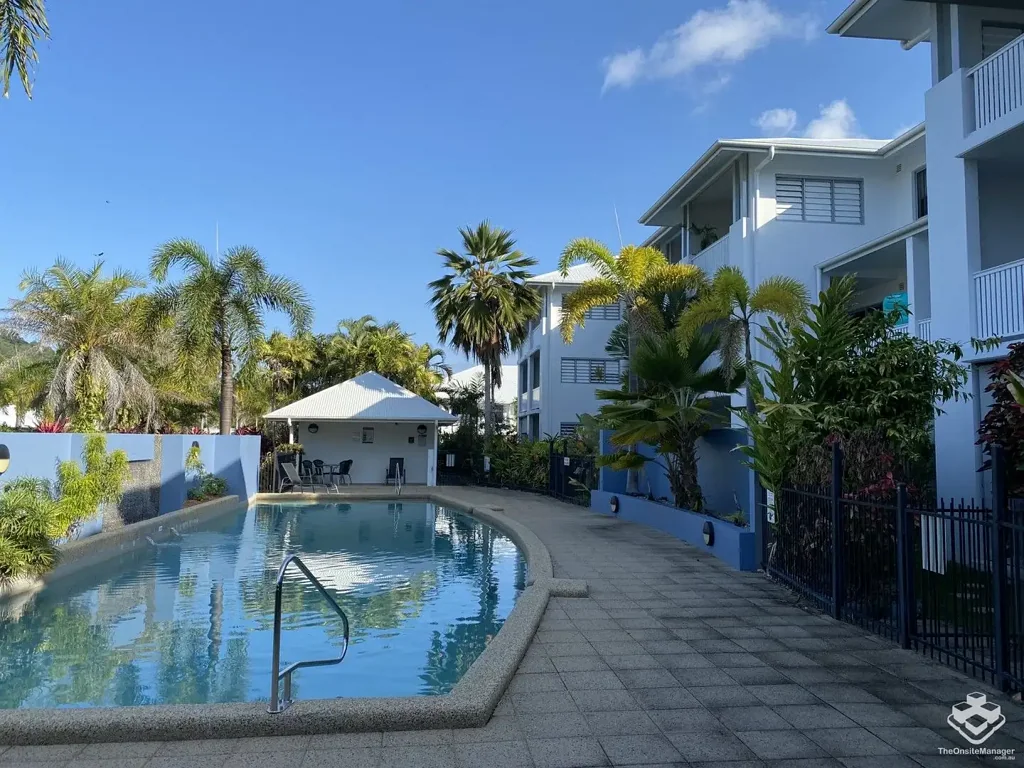 3 BEDROOM NON-FURNISHED UNIT IN TROPICAL RESORT STYLE APARTMENTS