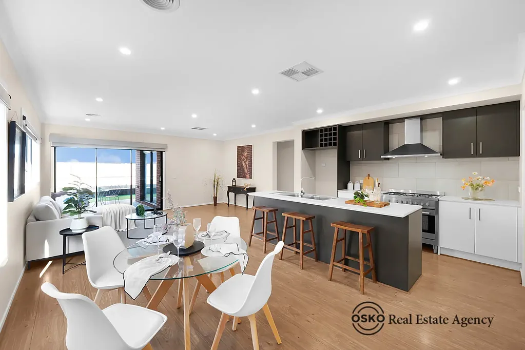 Fraser Rise 4침실 A Rare Fraser Rise Masterpiece with an Entertainer's Dream Backyard | Premium Turnkey Family Living on 375m²
12 Dimitri Street, Fraser Rise 3336