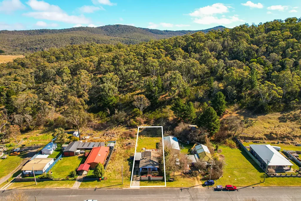 97 Foxlow Street, Captains Flat, NSW 2623