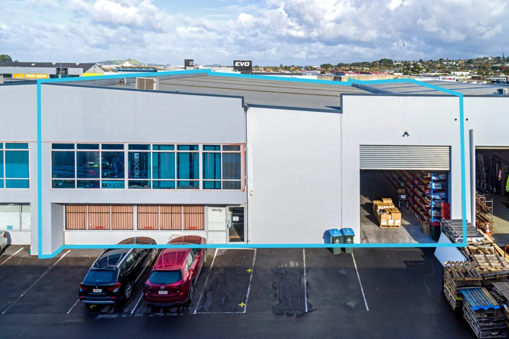 Penrose Penrose Warehouse with High Stud