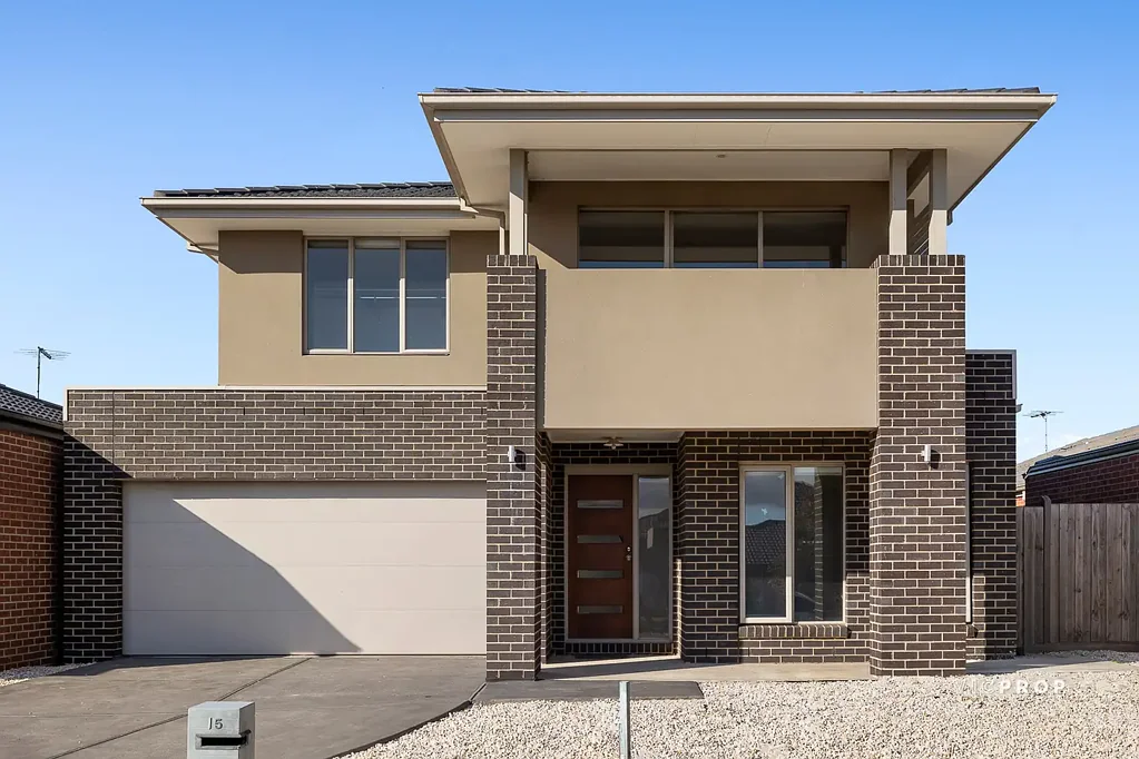 Discover Elegance and Space in Featherbrook Estate