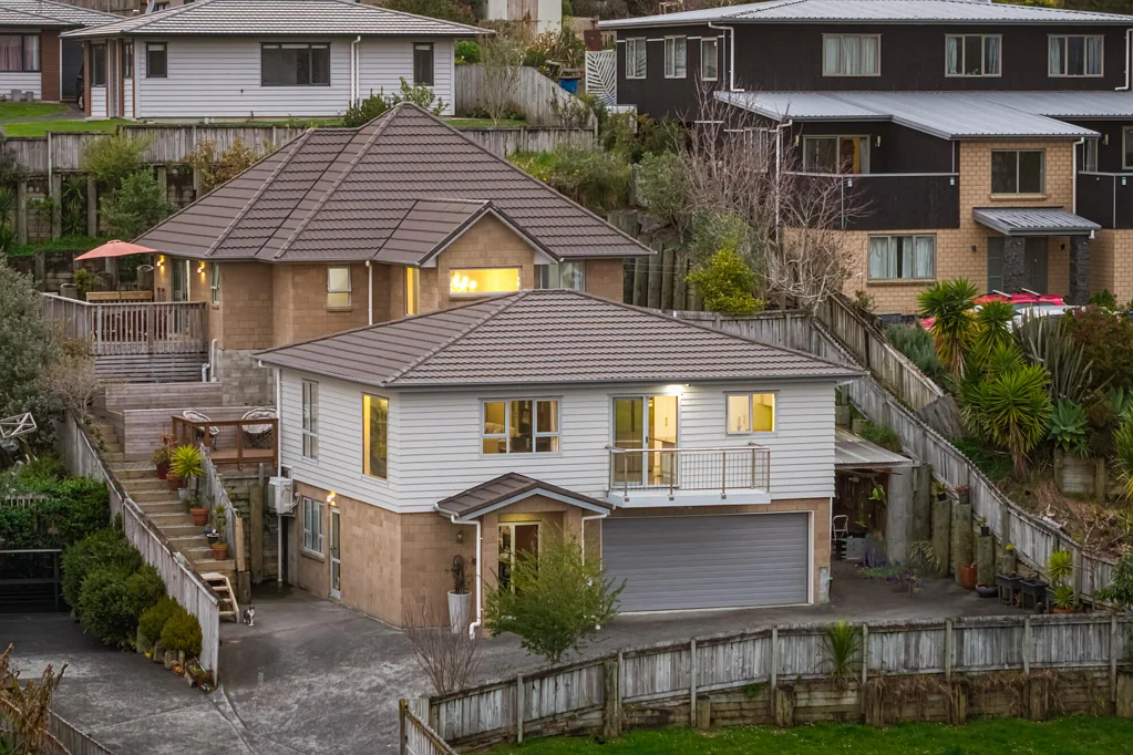 17B Rangeview Road, Sunnyvale, Waitakere City, 5 Bedrooms, 4 Bathrooms, House
