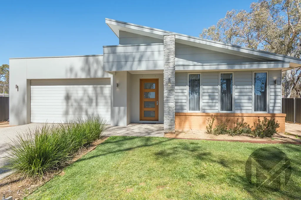 32 Patterson Street, Heathcote, VIC 3523