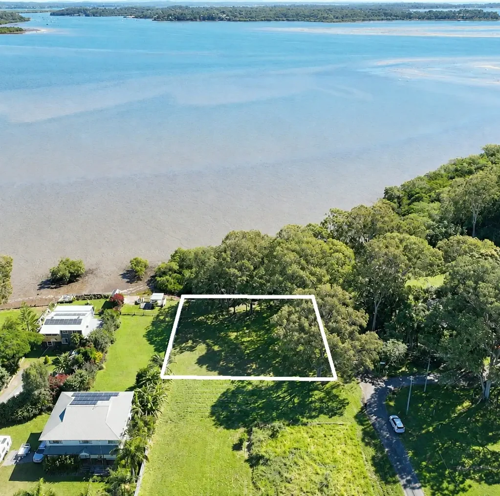 Russell Island RARE ABSOLUTE WATERFRONT OPPORTUNITY – 1,431m² OF NORTH-FACING PARADI