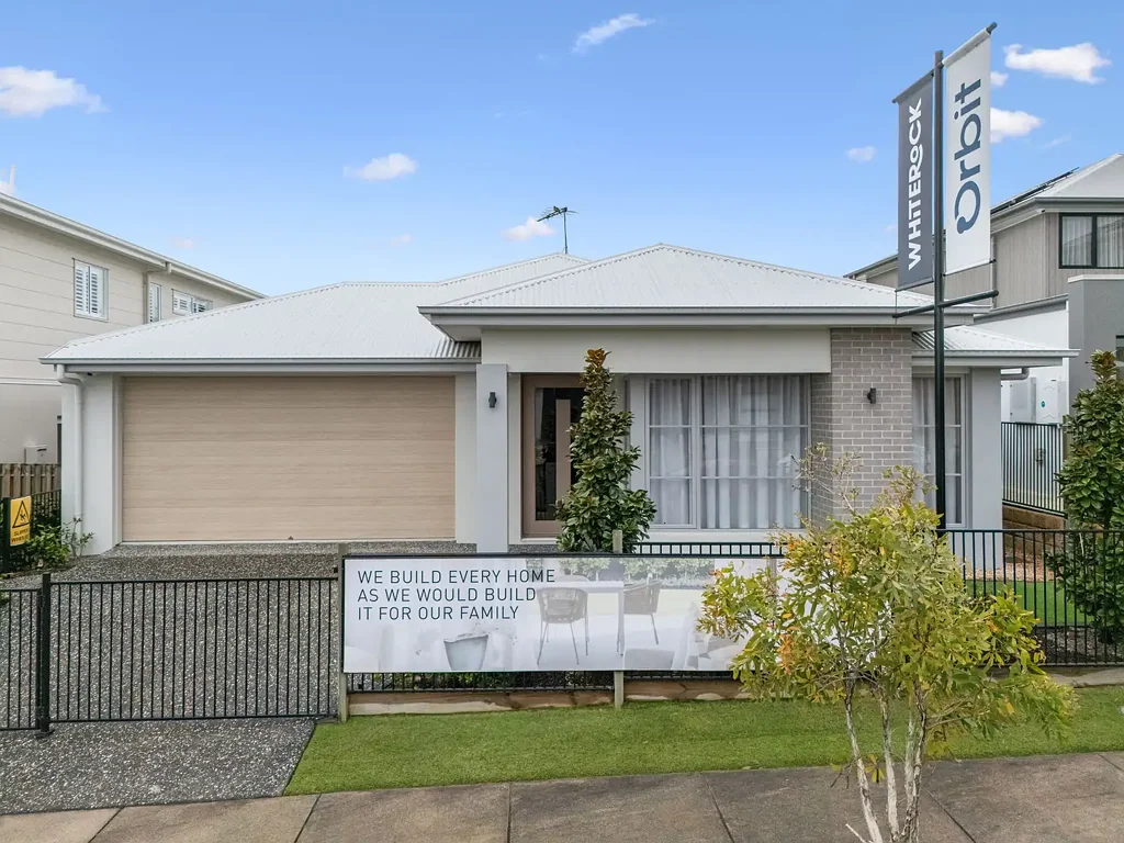 White Rock 4房  Stunning Orbit-Built Display Home