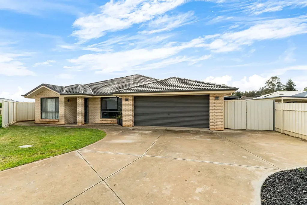 5 Canberra Court, Smithfield, SA 5114