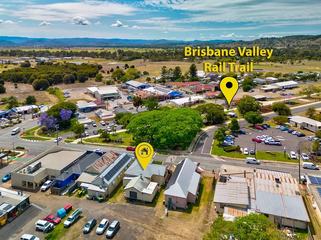 Lowood  Prime location in Lowood