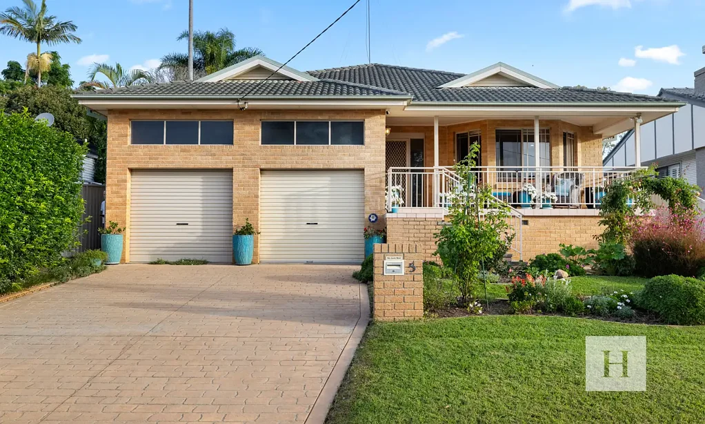 5 Ballarat Avenue, Mannering Park, NSW 2259