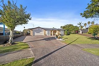 17 Flora Place, Wattle Downs, Manukau City