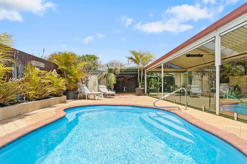 6 Kruger Loop, South Yunderup, WA 6208