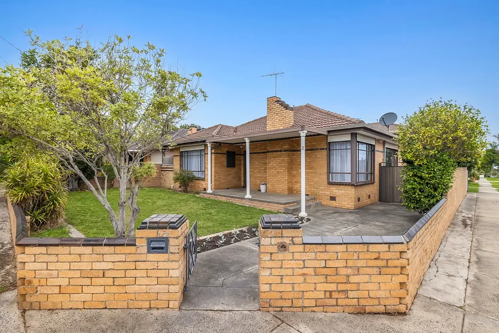 1/2 Strelden Avenue, Oakleigh East, VIC 3166