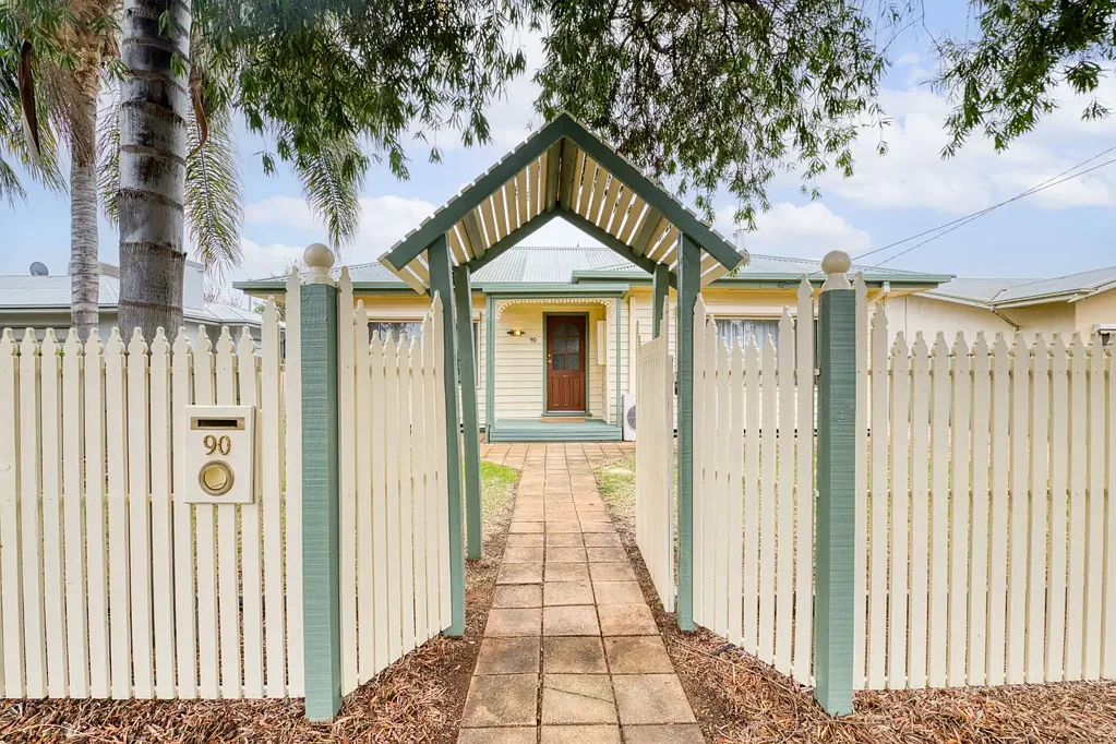 Mildura 3房  Freshly renovated cottage with entertaining + sheds