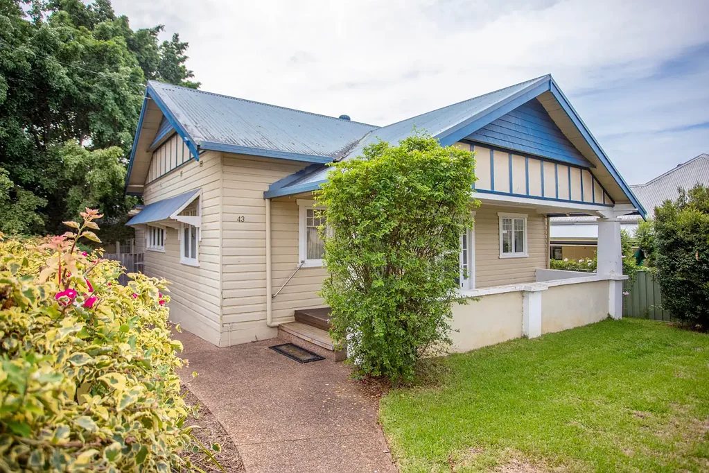 43 Farquhar Street, Wingham, NSW 2429