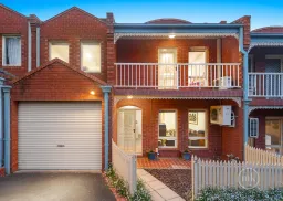 2/54 Warwick Road, Greensborough