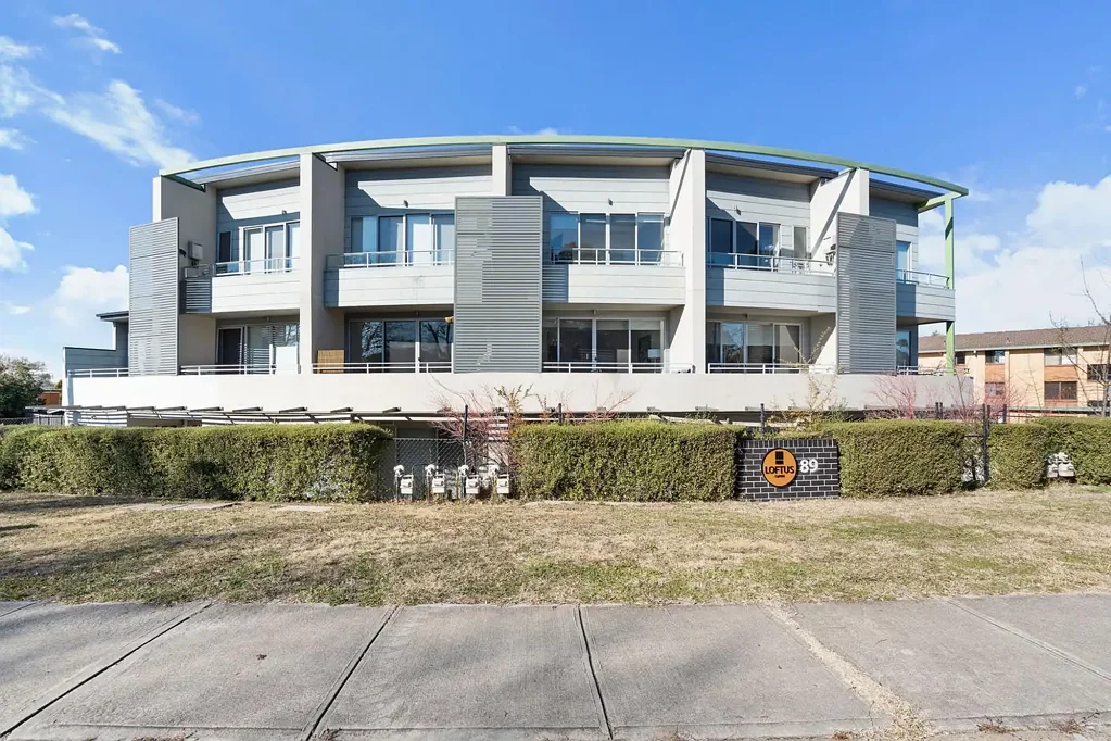 Modern 2-Bedroom Apartment in Prime Curtin Location