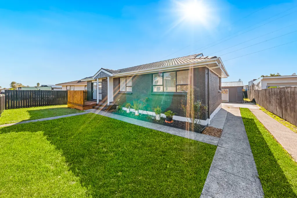 Clover Park 3Kwarto Brick & Tile - 3 Bedrooms + 3 Utility Rooms!