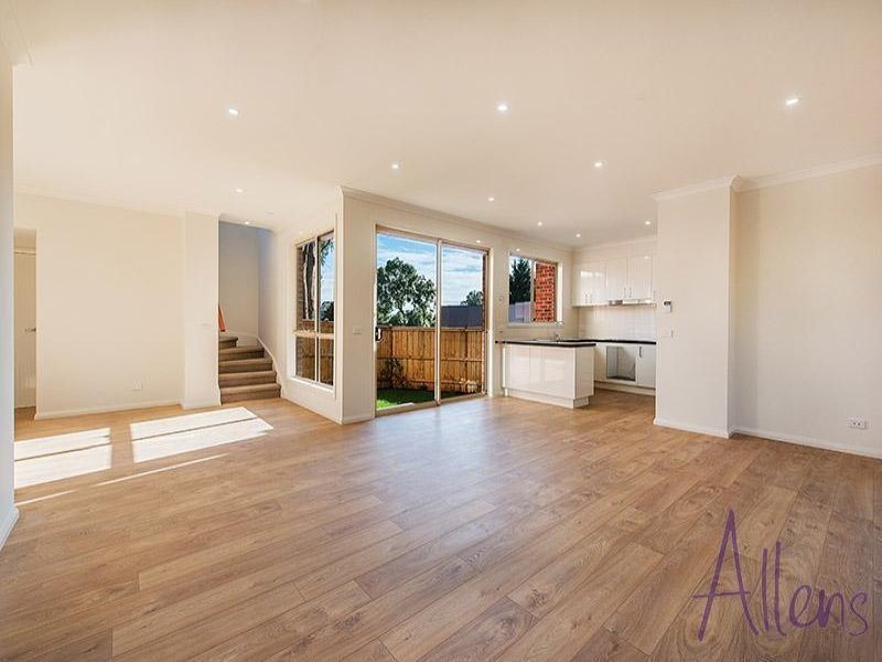 21 CLOSTER AV, NUNAWADING VIC 3131, 0 chambres, 0 salles de bain, Townhouse