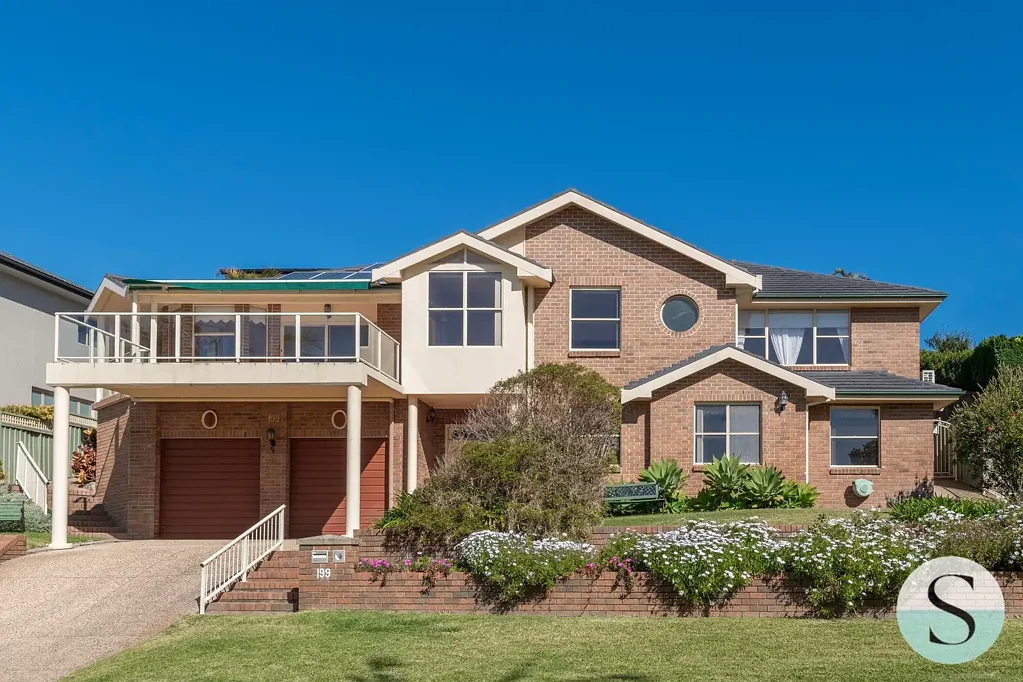 199 Caves Beach Road, Caves Beach, NSW 2281