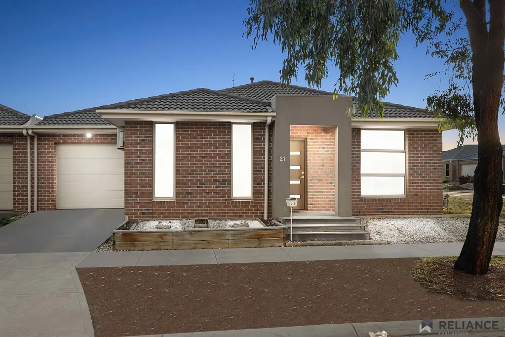 Brookfield 3ਬੈੱਡਰੂਮ Rented and Ready to Go – Great Value Home in the Heart of Brookfield