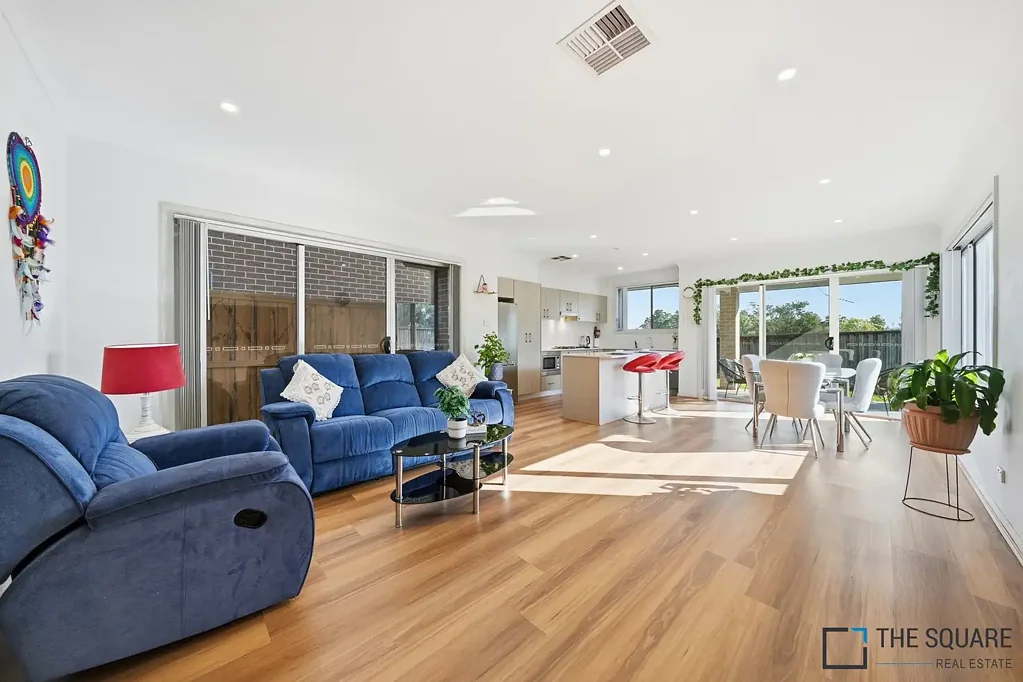 Schofields 3Zimmer Torrens Title North East Facing - Modern Family Living | Walk to Station, Schools & Shops!!