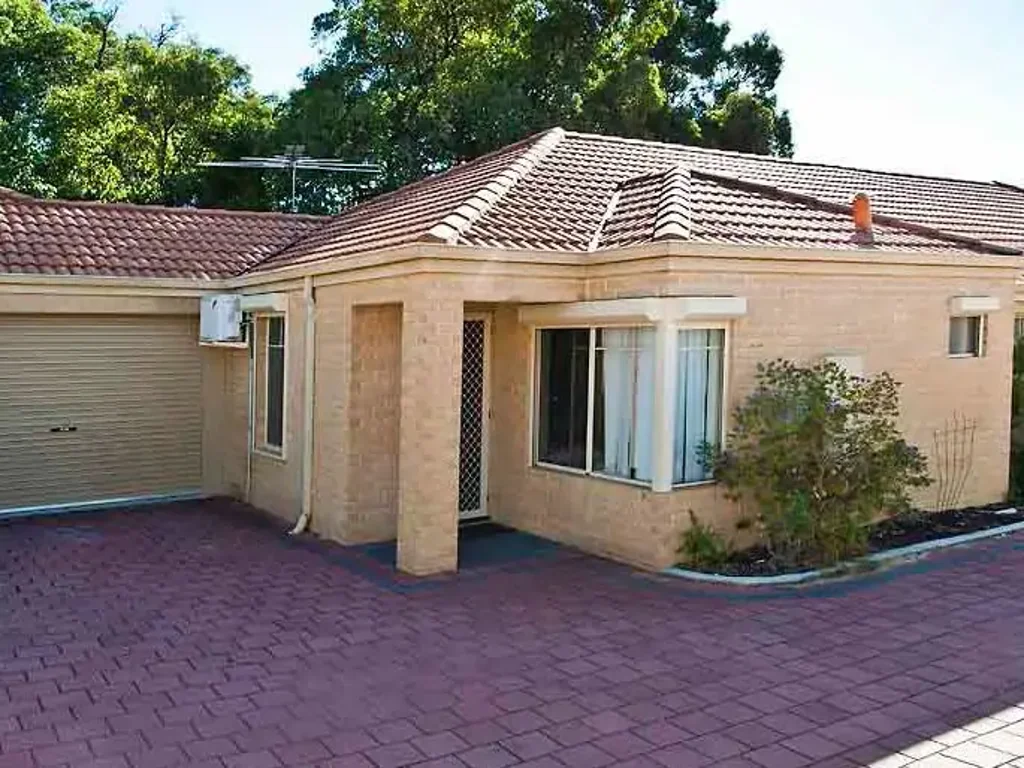 CHARMING HOME IN FANTASTIC LOCATION