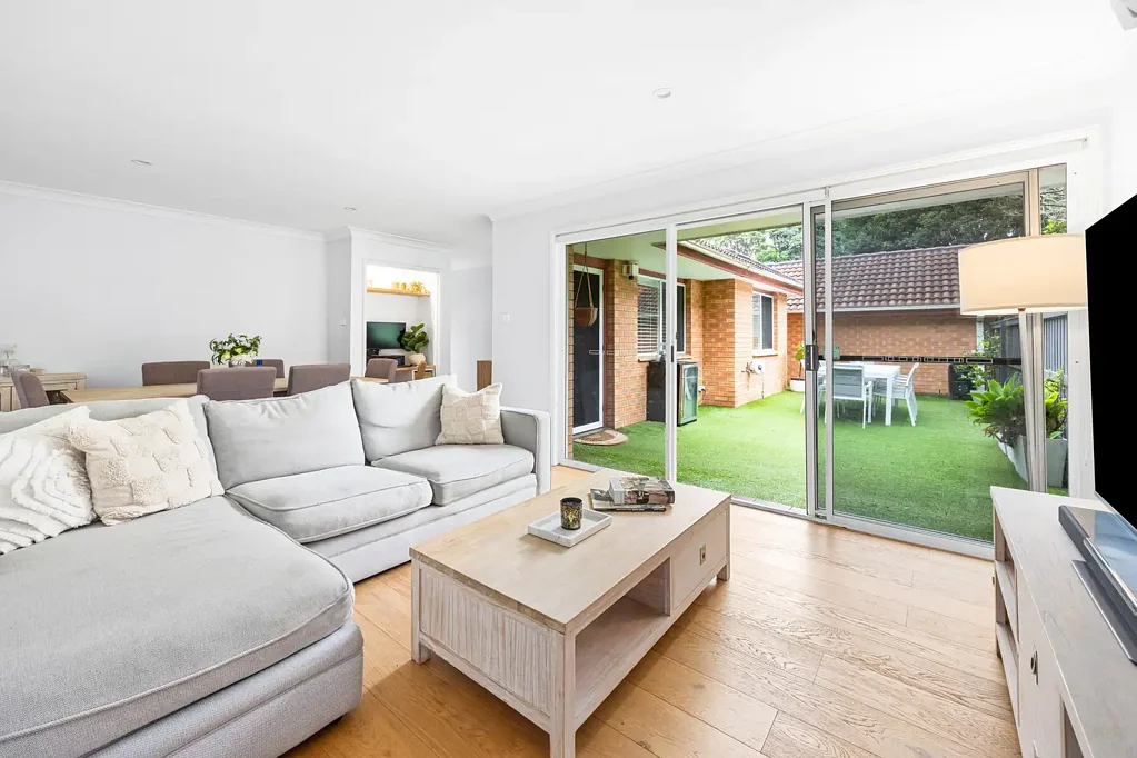 Dee Why 2ห้องนอน Boutique Block Retreat with a North-Facing Courtyard