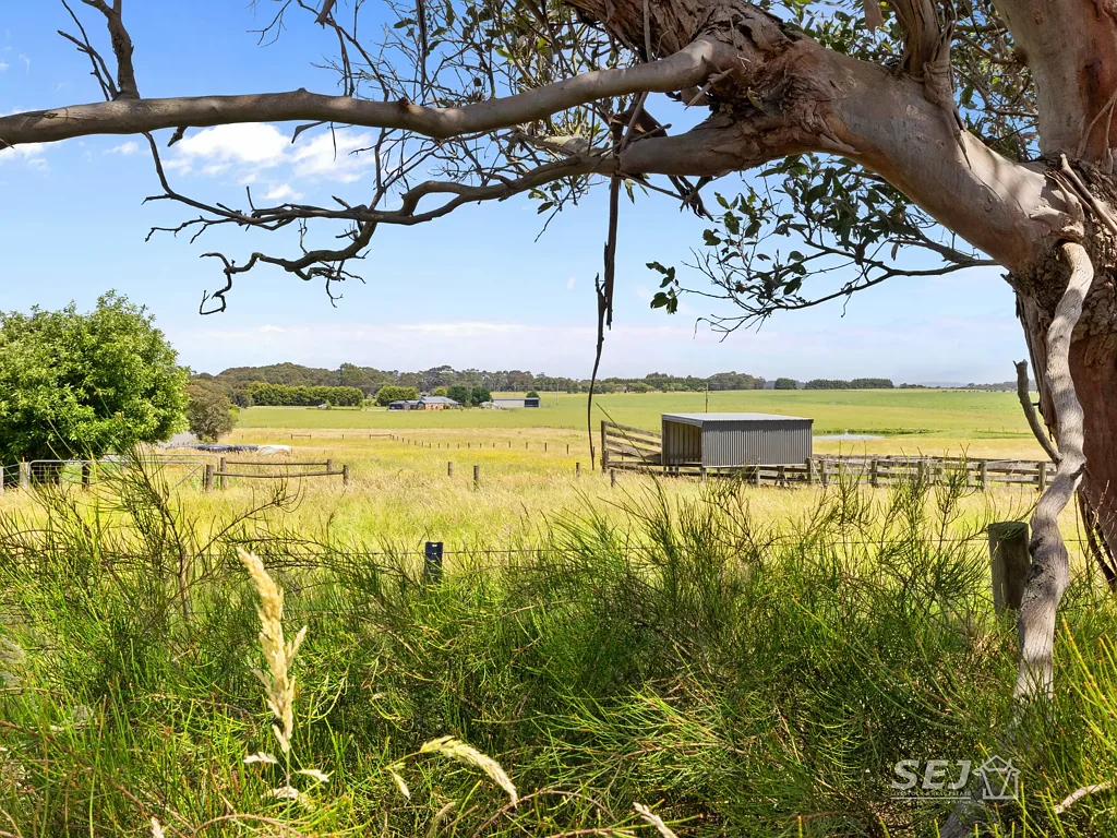 32 Wintles Road, Leongatha South, VIC 3953